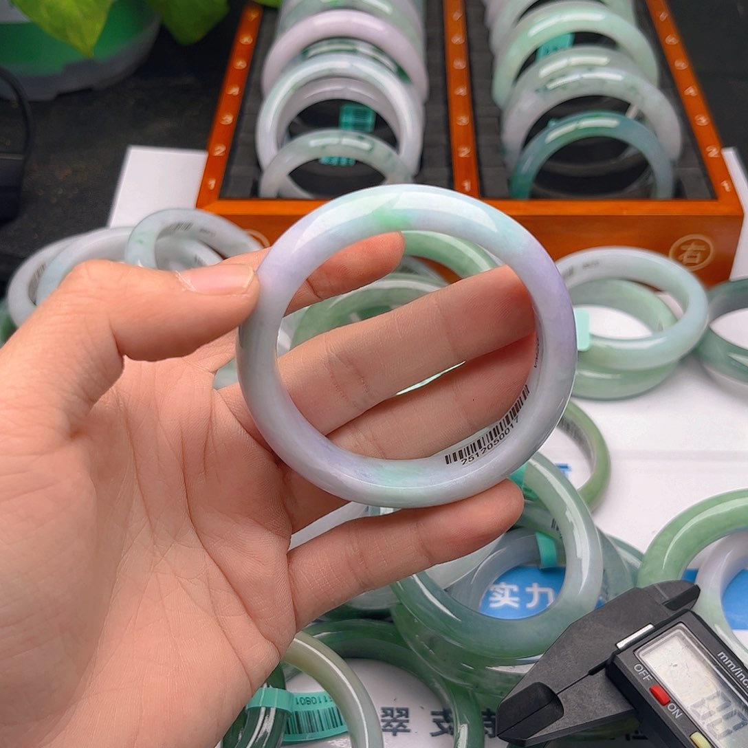 未镶嵌手镯翡翠5556x5.  132