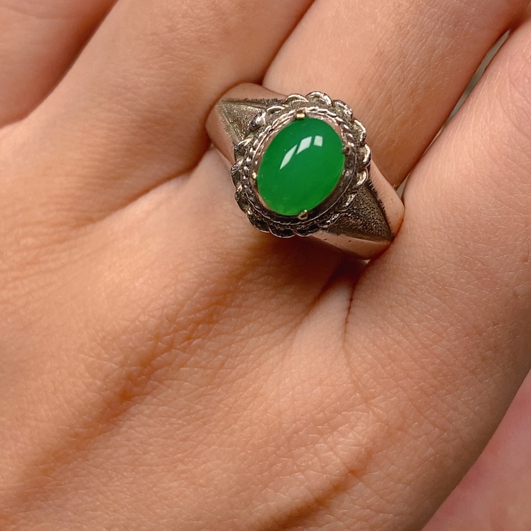 翡翠戒指未镶嵌阳绿