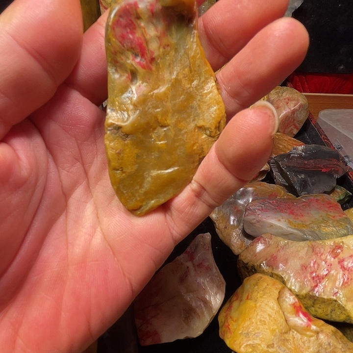 斯***南昌化石昌化软玉田黄鸡血