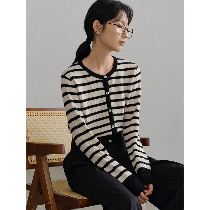 素典年中清仓【2547】条纹针织衫高级感穿搭薄款长袖开衫外搭上衣