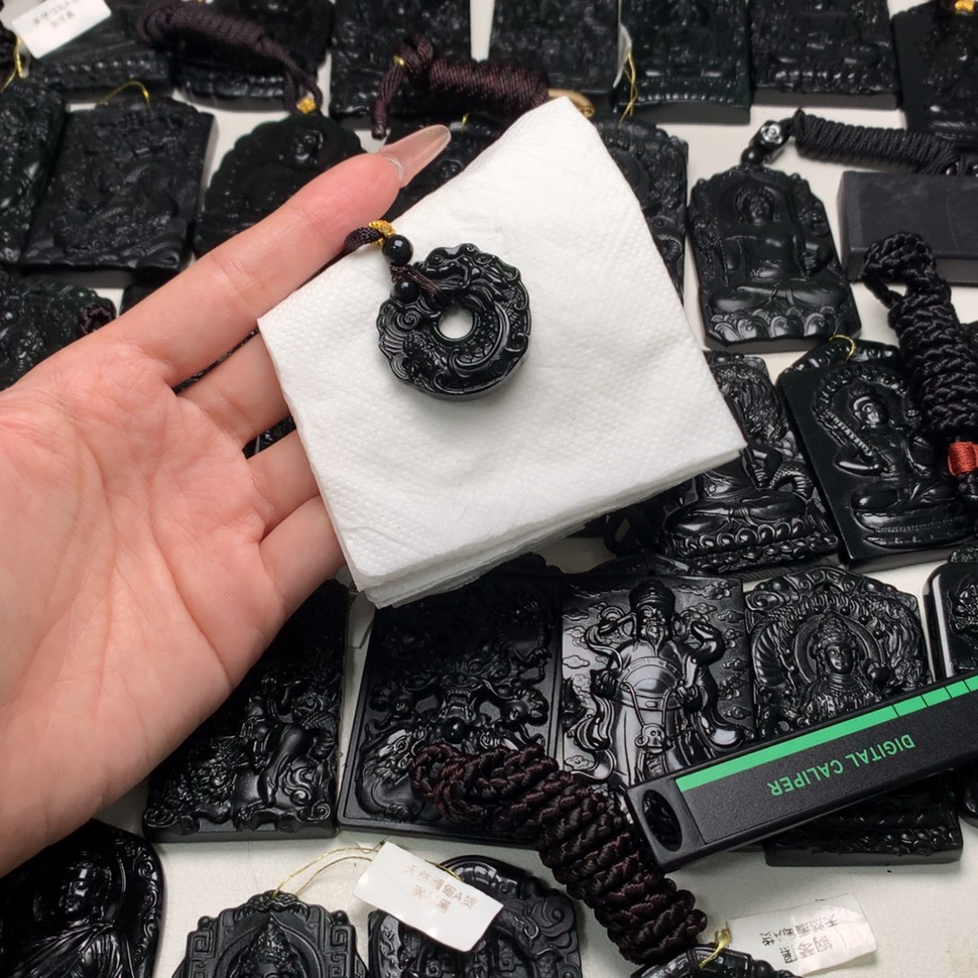 天然缅甸a货钢琴黑挂件