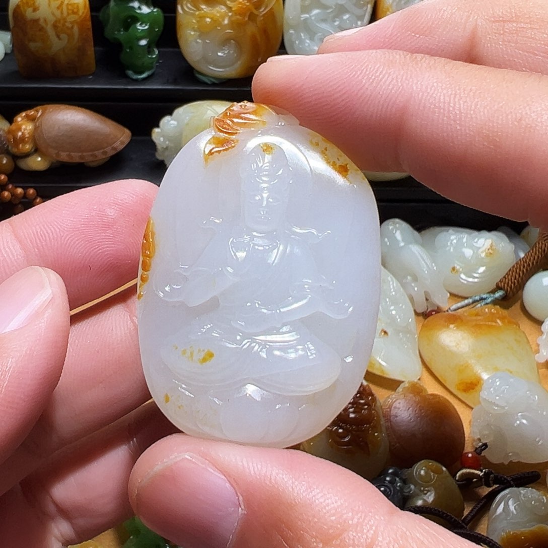 和田玉颈饰未镶嵌皮*