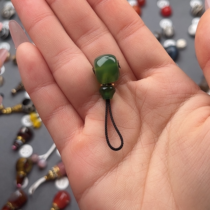 勇***心玛瑙/玉髓未镶嵌饰品