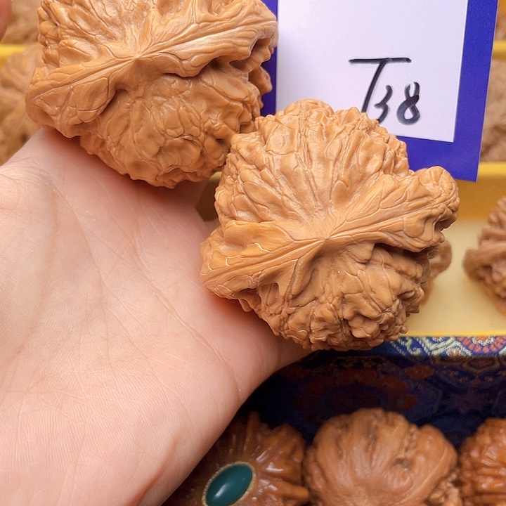 把件文玩核桃?**王文玩核桃龙鼎38