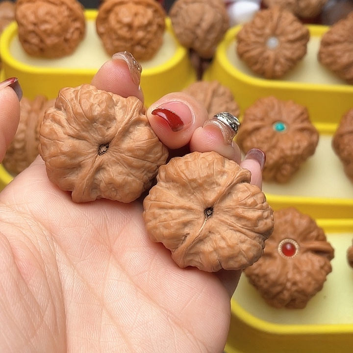 文玩核桃吊坠A****、蛤蟆321