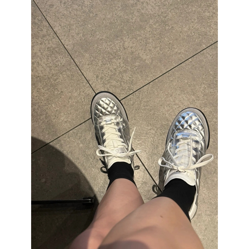 【油蜡皮】25s新款格纹银色休闲运动鞋女徳训鞋 网球鞋阿甘鞋