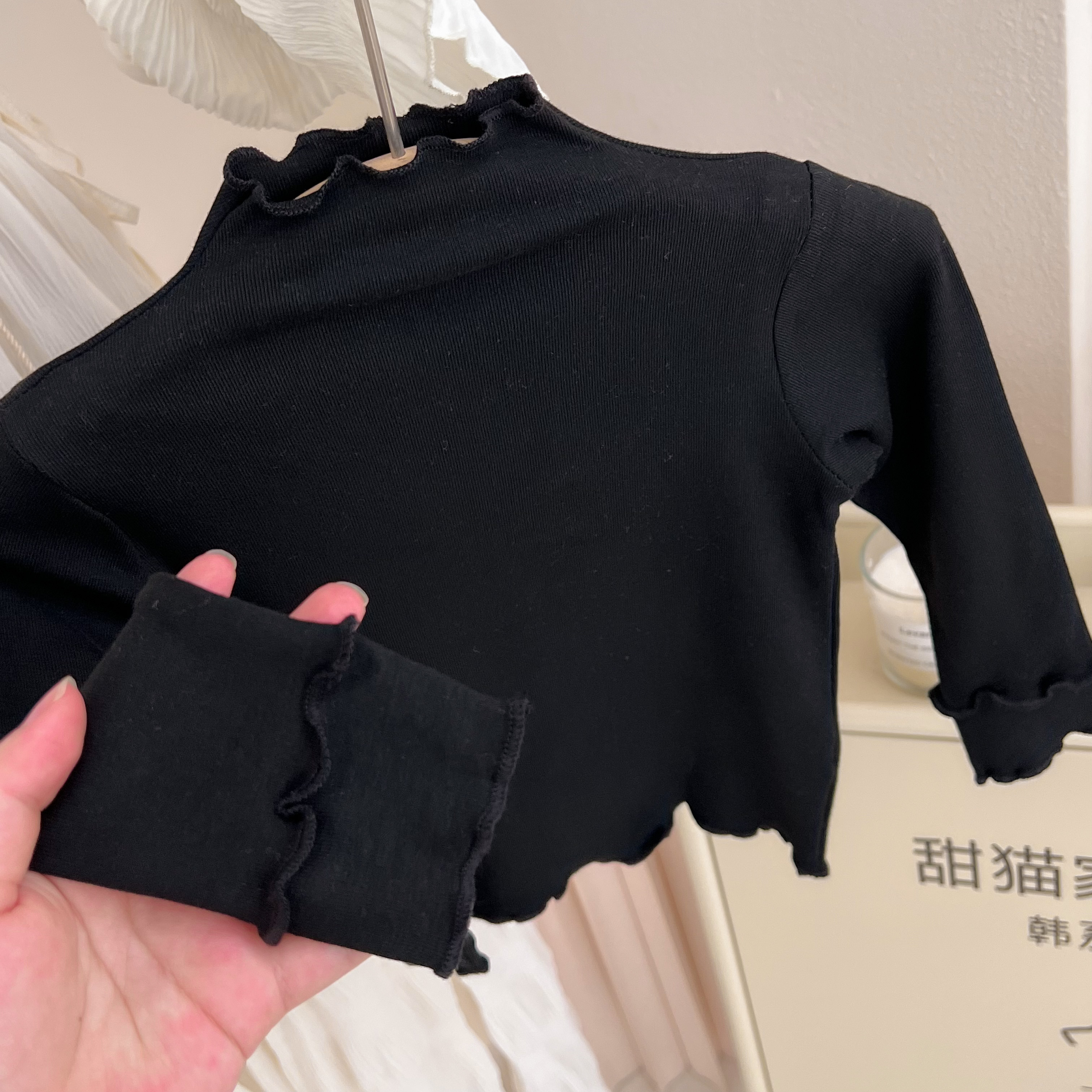 优选女童黑色半高领T恤2025新款长袖百搭洋气时尚修身儿童打底衫