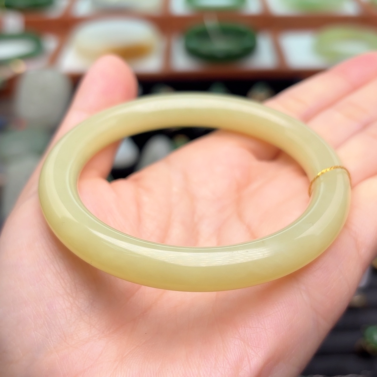 【闪购商品】未镶嵌手镯和田玉