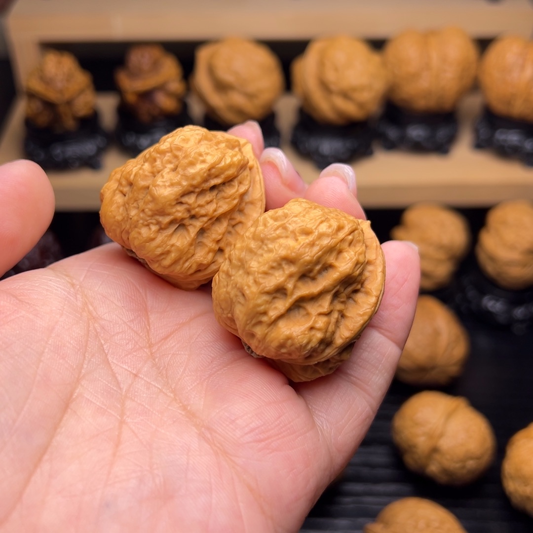 文玩核桃吊坠?**头5z--------