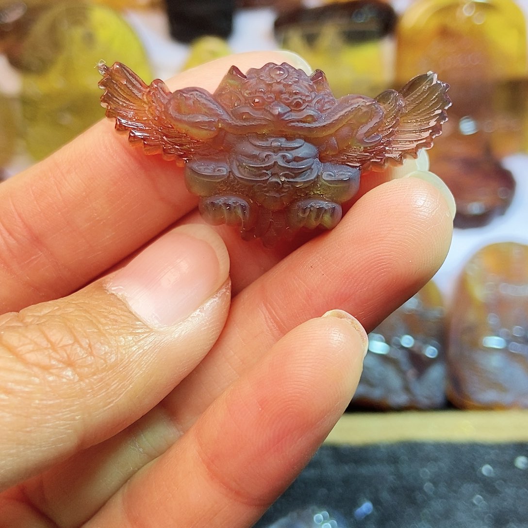 琥珀颈饰未镶嵌大鹏