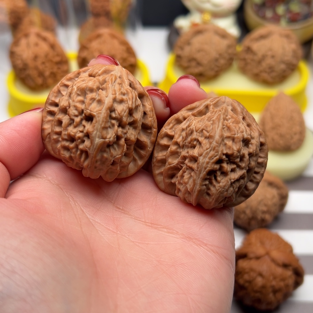 文玩核桃把件39全品三角白