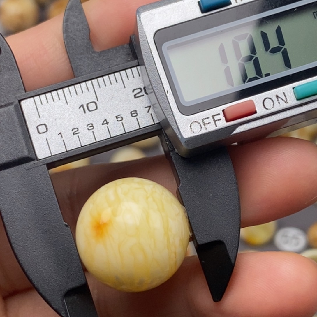 未镶嵌蜜蜡珠宝奇石