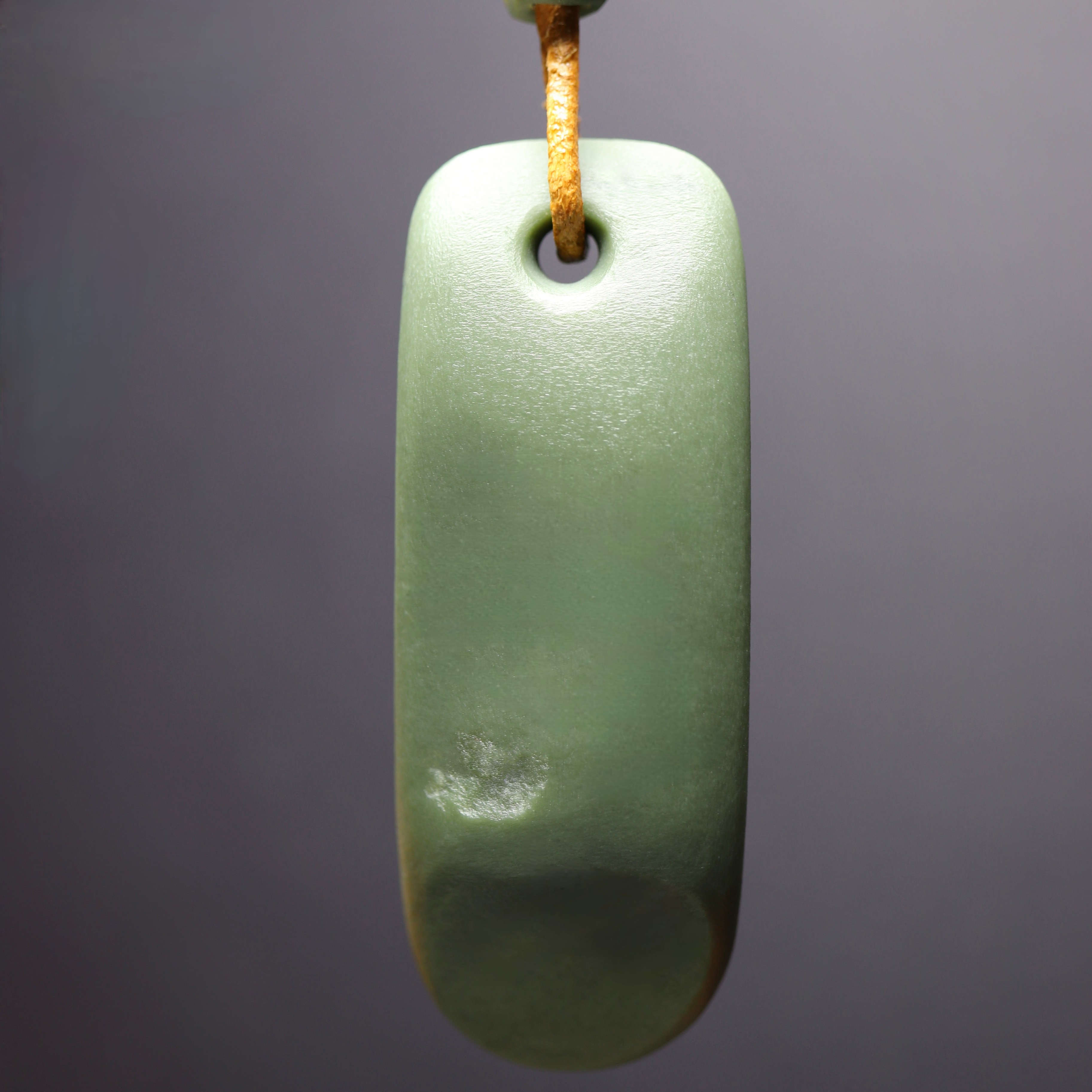 高端定制款—喜欢可定制 和田玉沙枣青随形手把件 苏工手作