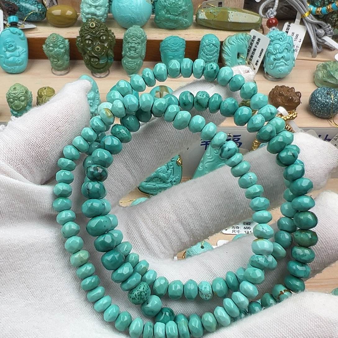 绿松石配饰未镶嵌