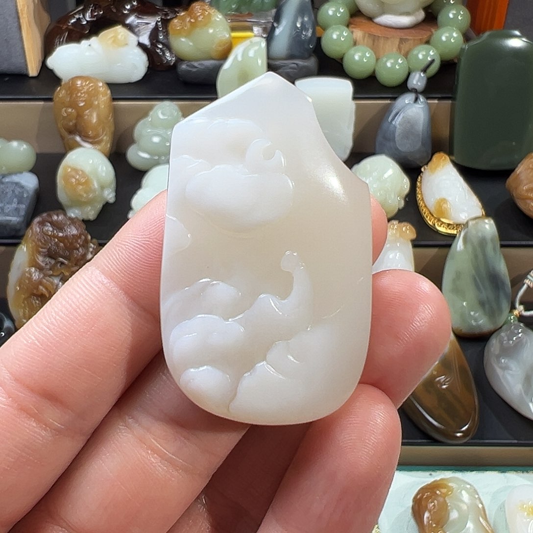 和田玉颈饰未镶嵌姜***胖