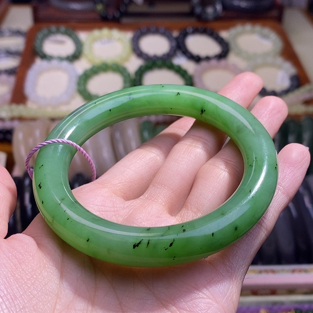 颈饰未镶嵌和田玉碧玉乌兰海圆条手镯54.8圈口