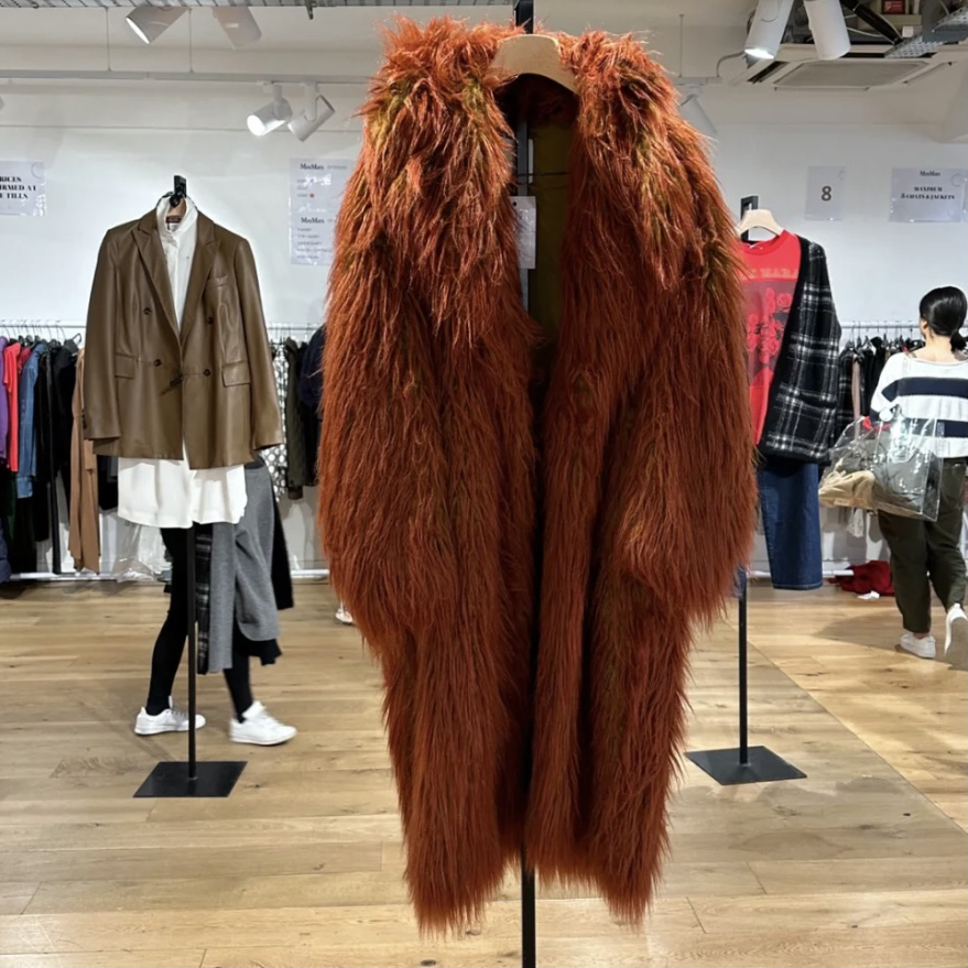 99新 MaxMara aa一二六五 改性晴纶 棕青铜单排扣毛绒大衣 38码 