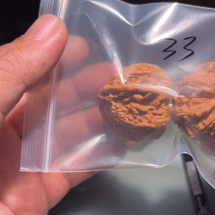 嗨***皮文玩核桃吊坠33呃呃呃呃