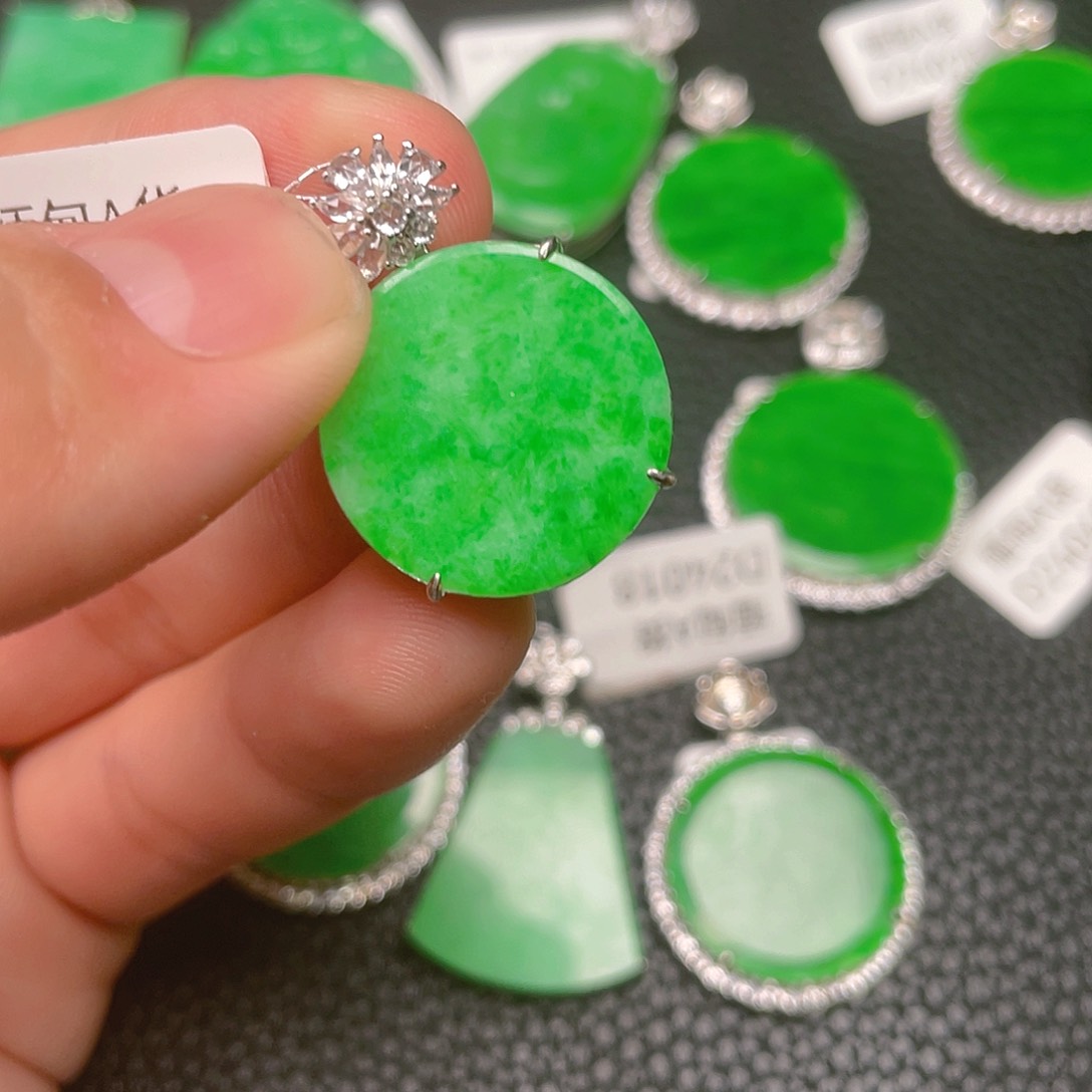 【闪购商品】翡翠吊坠(不含链)银S925镶嵌