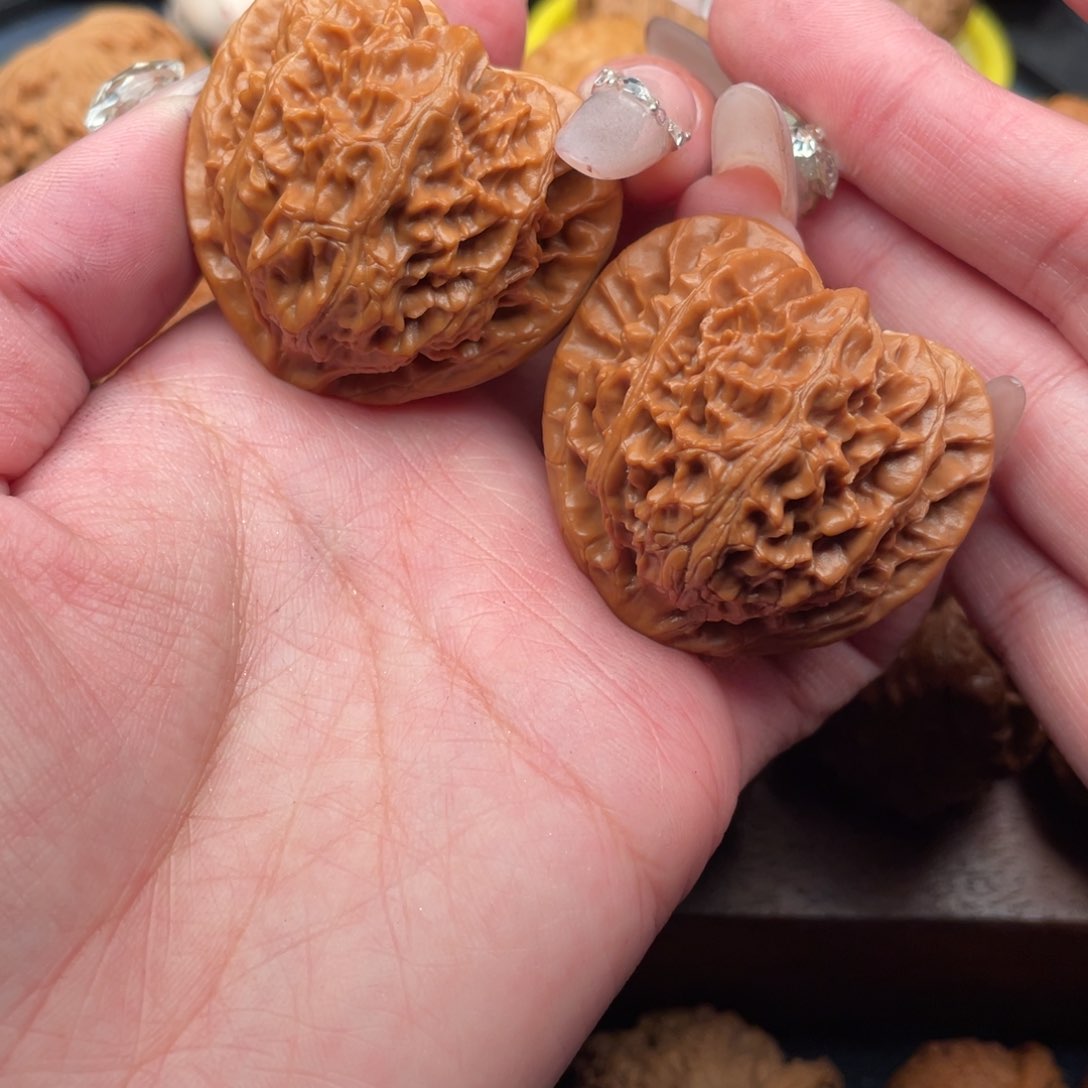 文玩核桃把件可***啡桃心宫灯43