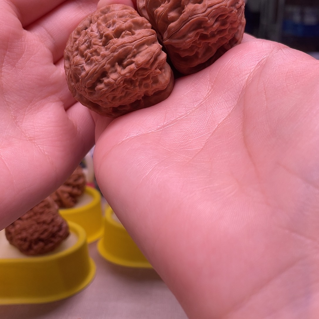 文玩核桃吊坠h****j三角白