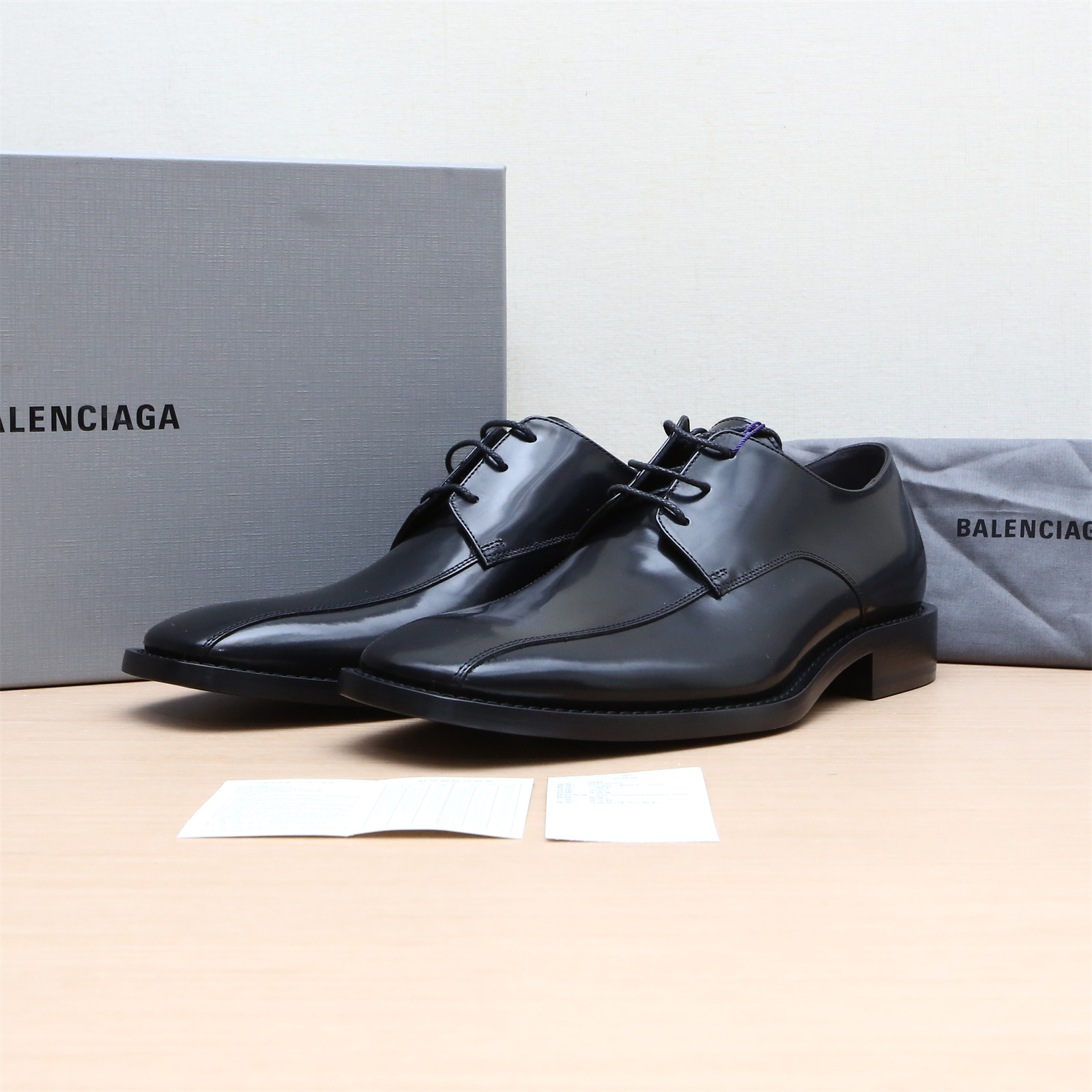 全新未使用 Balenciaga/巴黎世家 积分-188/汤/P214030509/皮鞋
