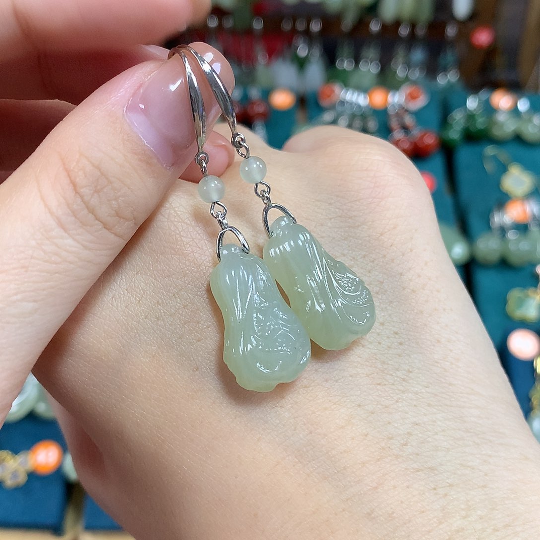 和田玉银S925镶嵌耳饰大白菜卡21.5左右