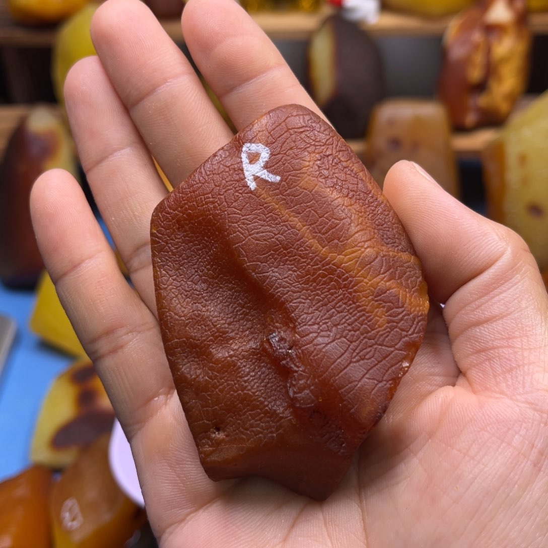 定制琥珀未镶嵌路****迪琥珀蜜蜡原石定制