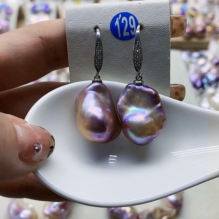 银S925镶嵌耳饰淡水珍珠