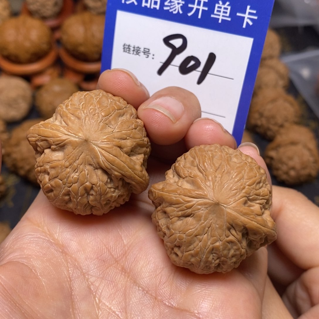 文玩核桃把件铁锤全品36。901