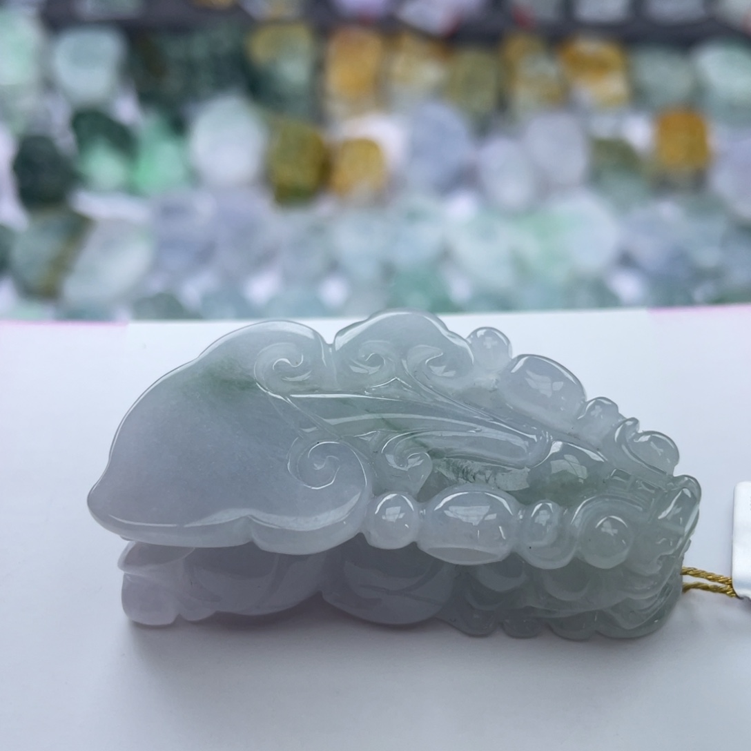 翡翠颈饰未镶嵌貔貅