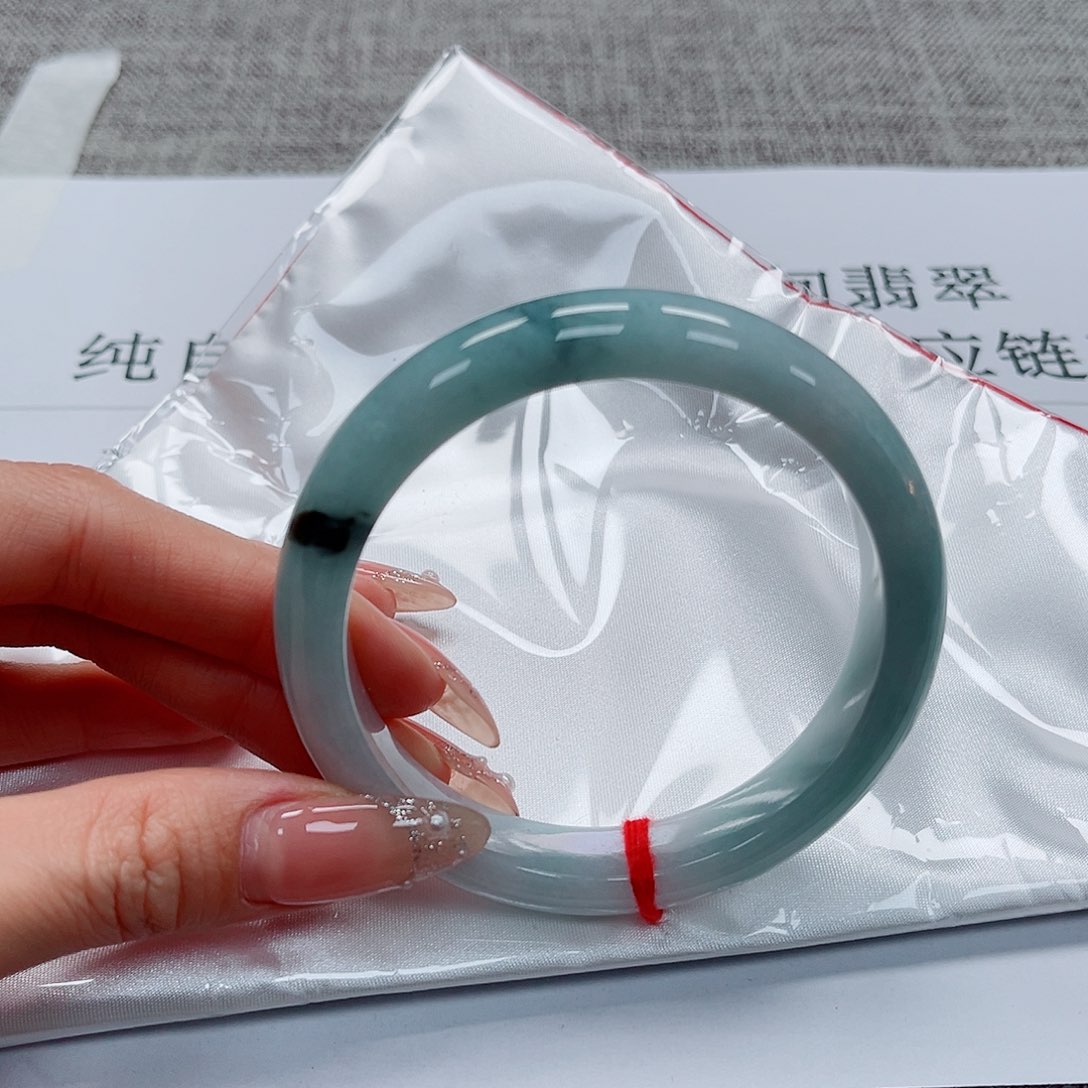 翡翠未镶嵌手镯手镯