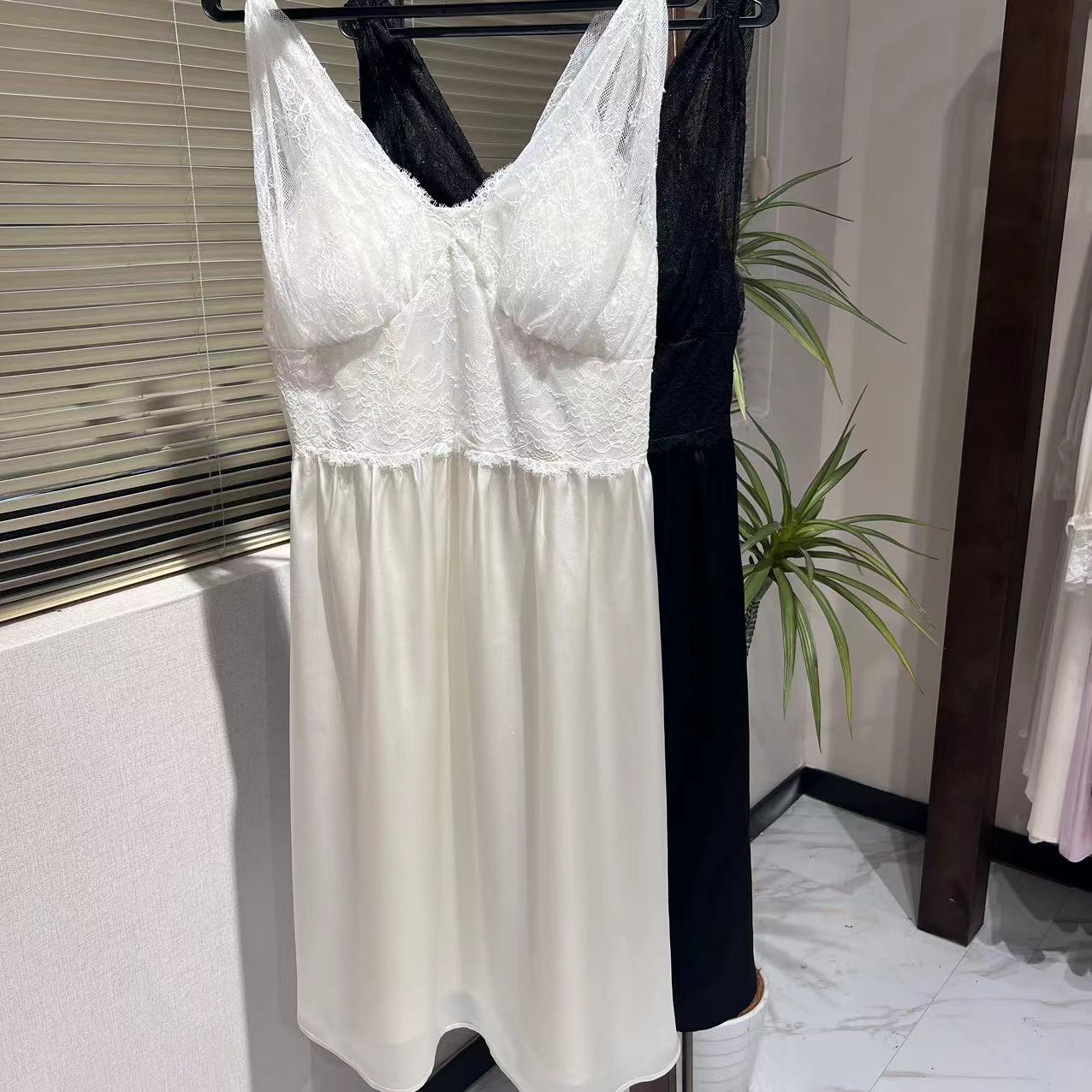 【老板娘自播】真丝吊带100%桑蚕丝真丝性感连衣裙S2428