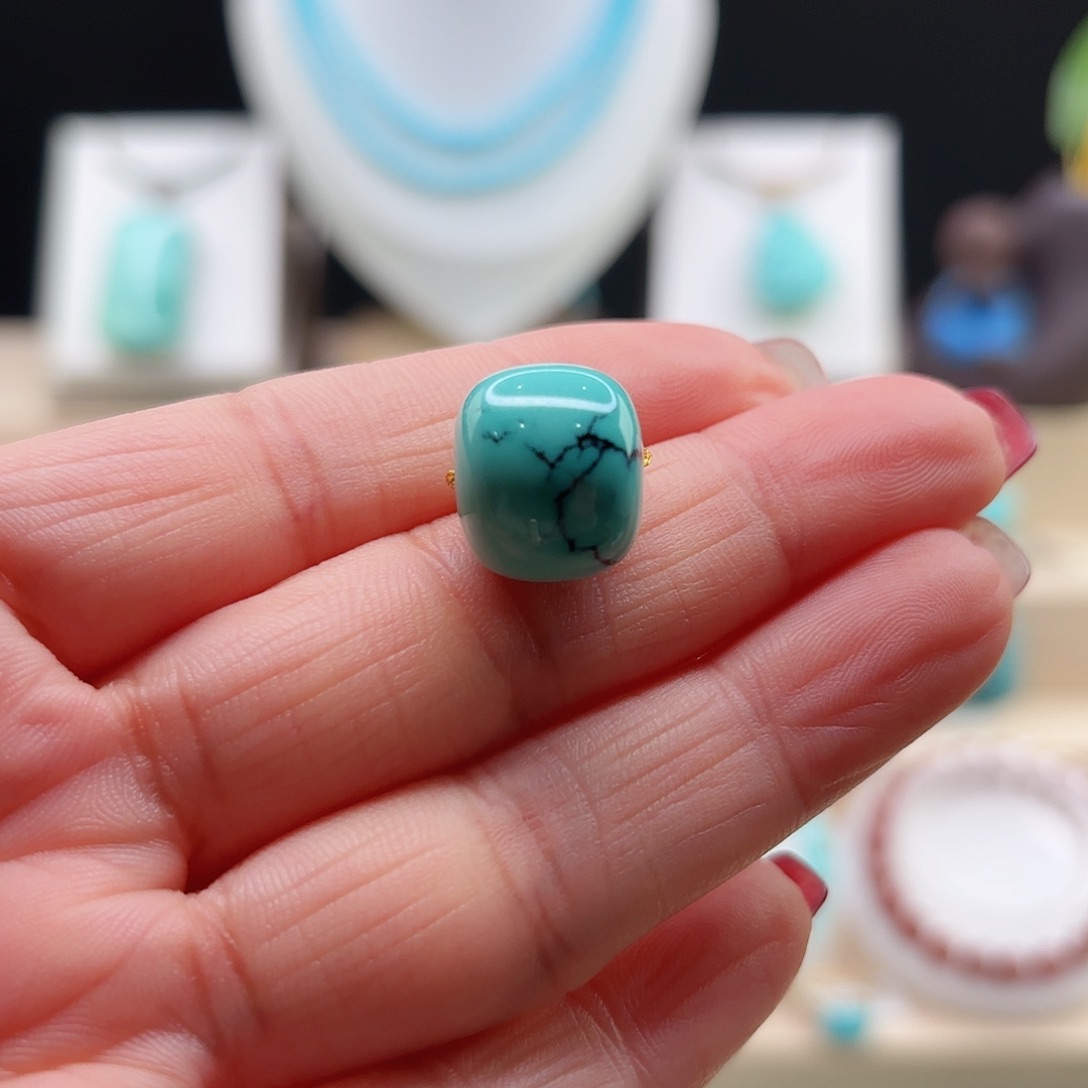 绿松石配饰未镶嵌