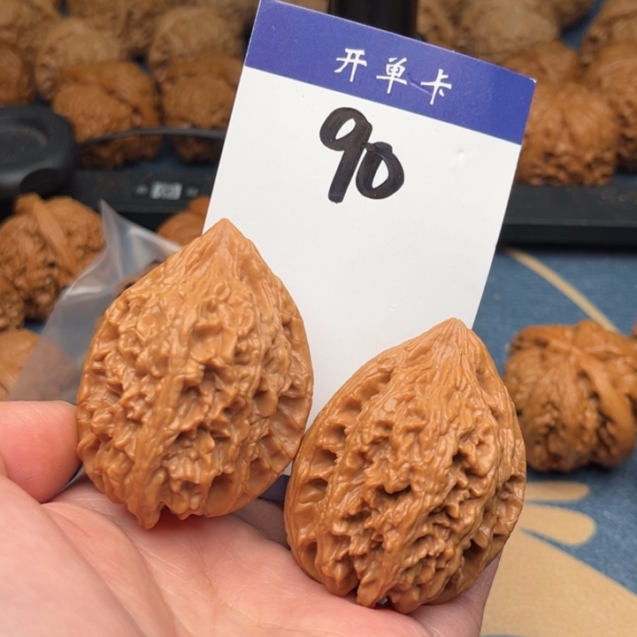 文玩核桃吊坠大沽石 40全品 90
