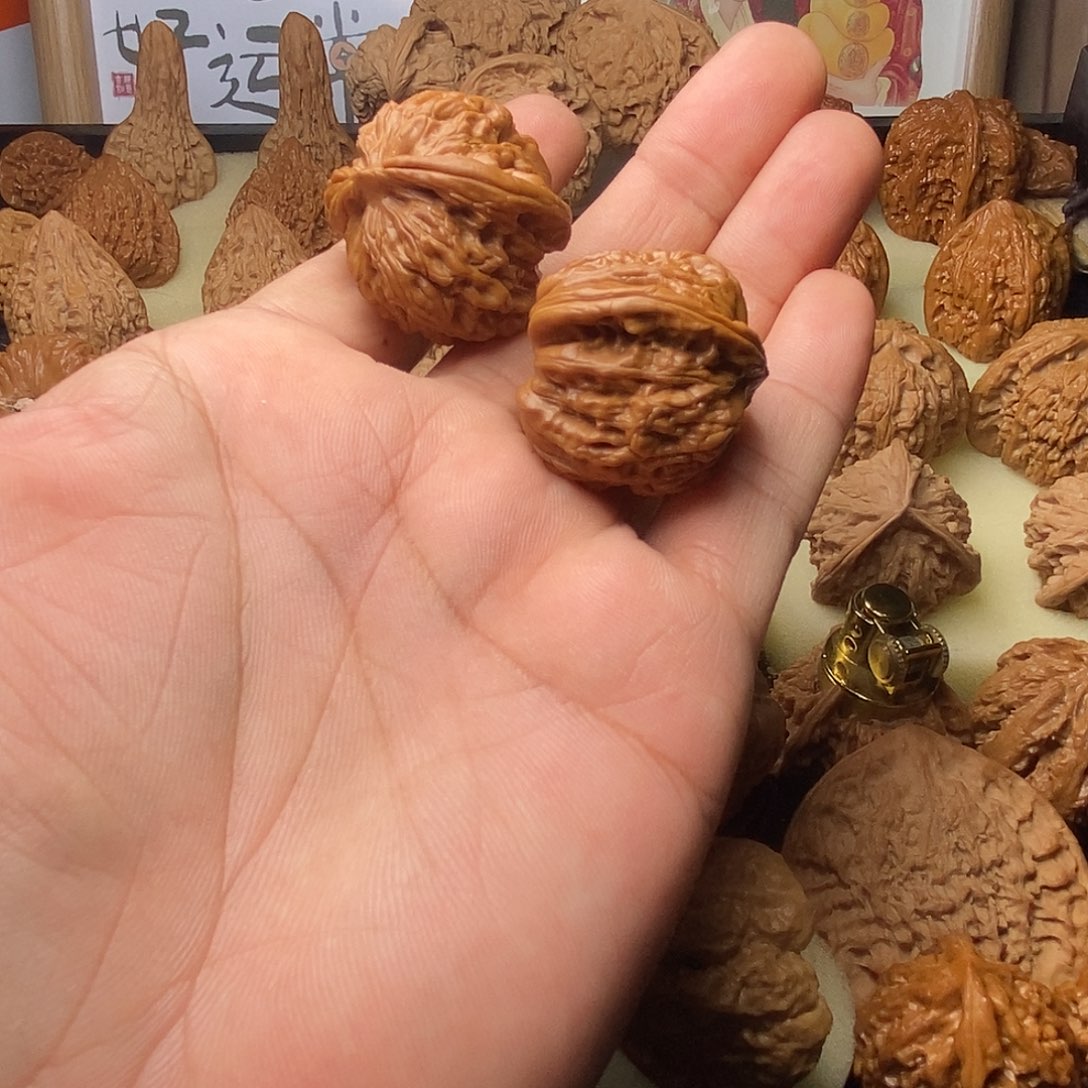 文玩核桃把件金*武楼子