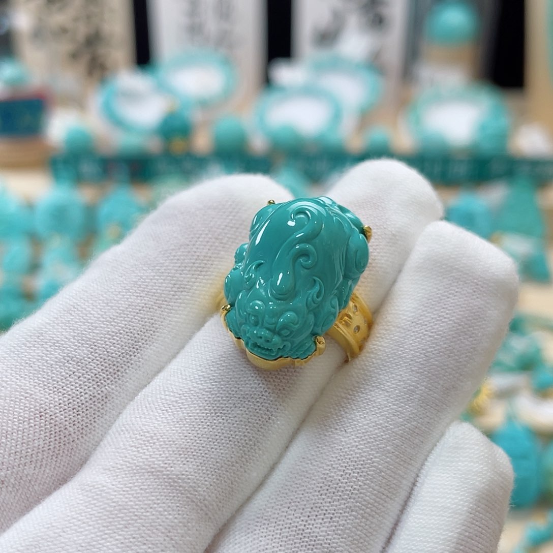 绿松石珠宝奇石18K金镶嵌