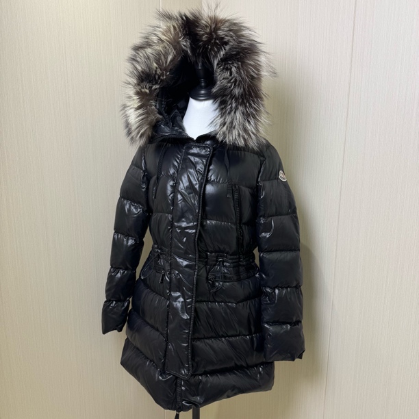 99新 MONCLER 胸围54衣长81尺码2码蒙口冬季毛领羽绒服M0811女装