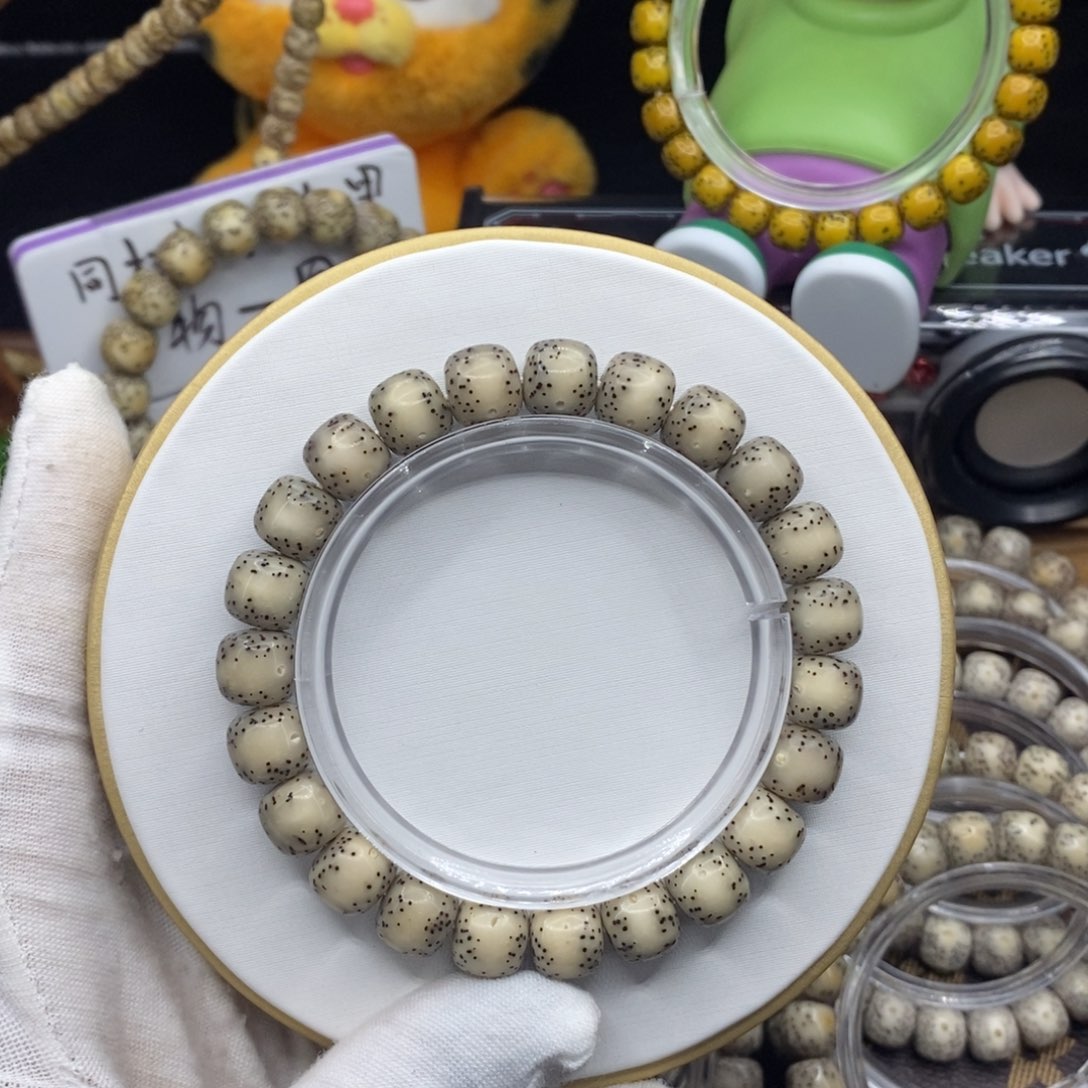 n***爺手串星月菩提骨瓷白通体10✖️9