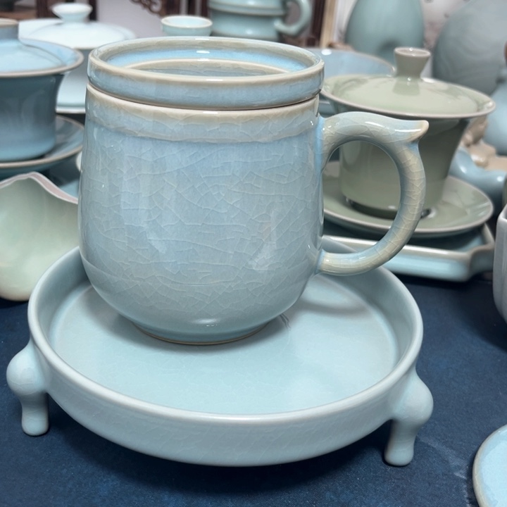 摆件马*窝天青三才杯………………