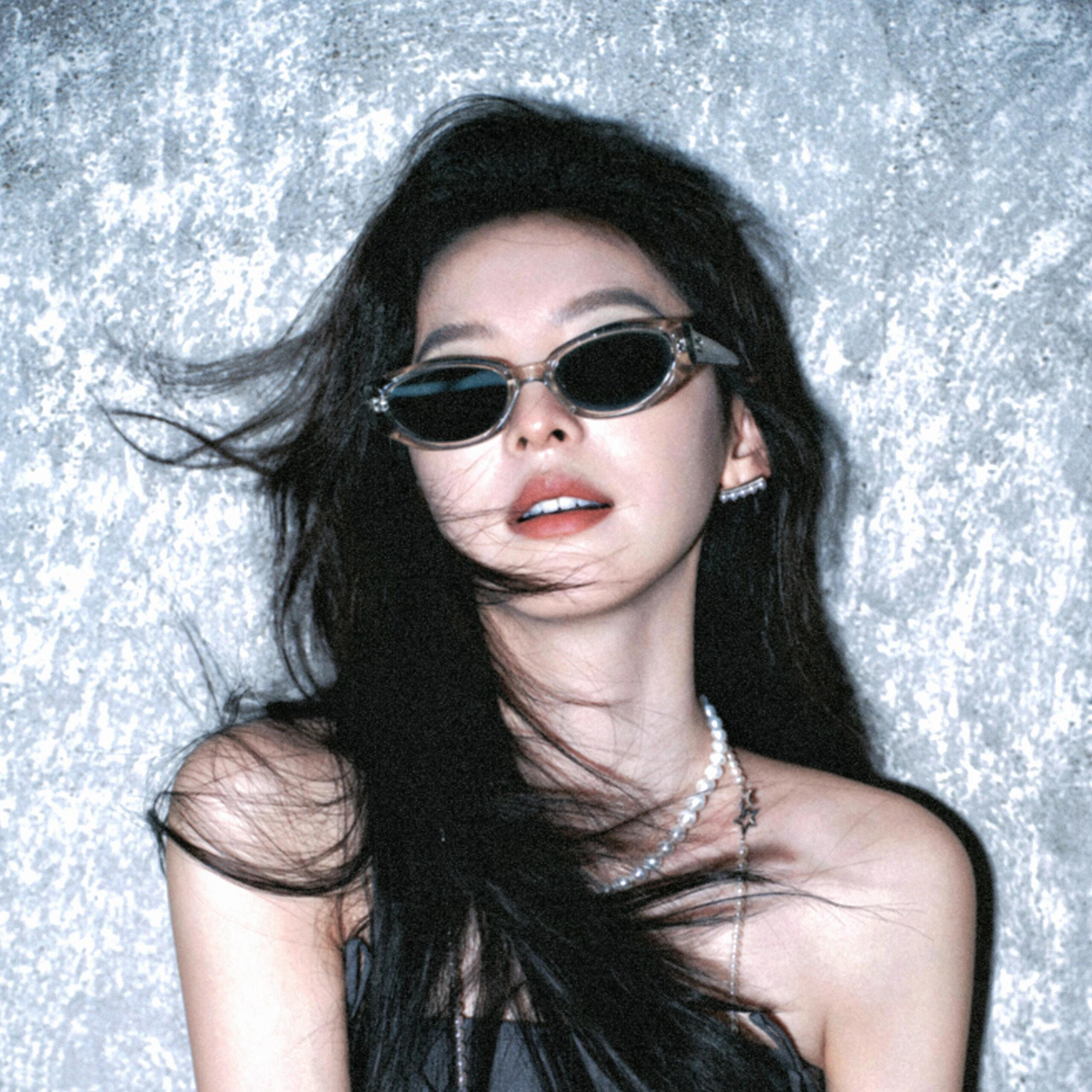 【原装带礼盒】时尚百搭潮流防紫外线气质墨镜简约高级感猫眼太阳镜