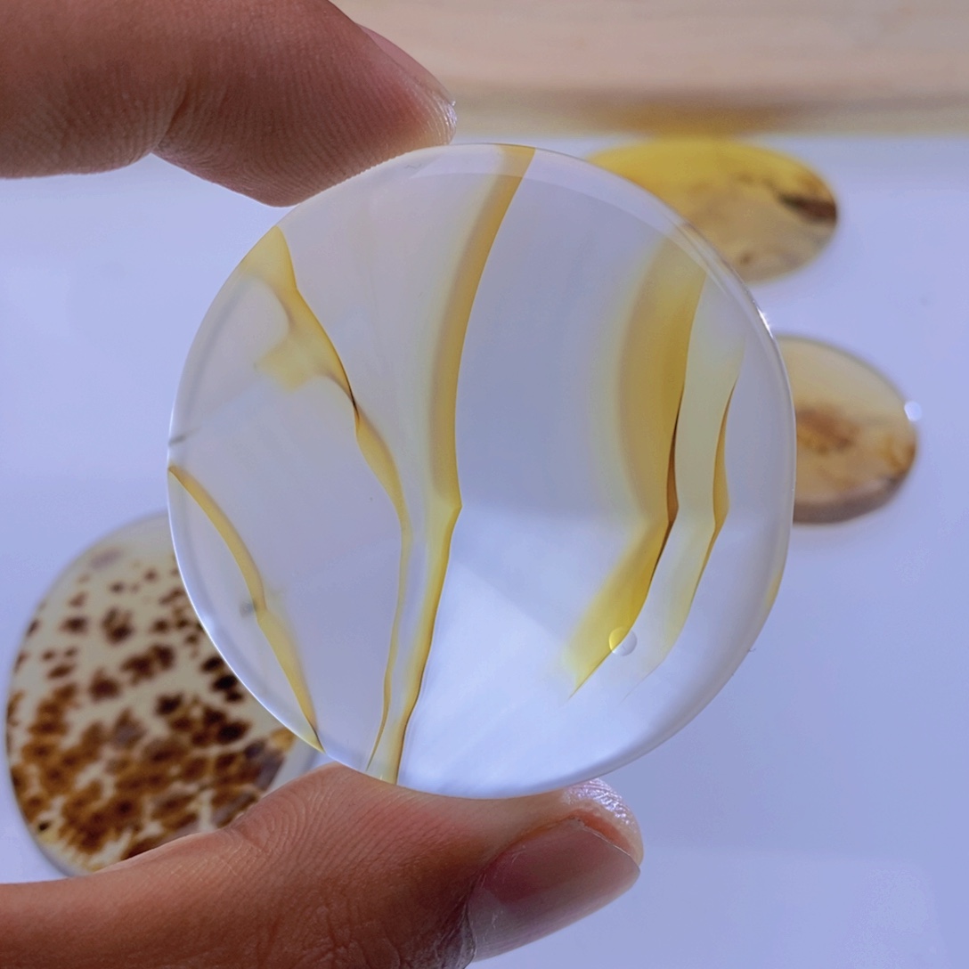 玛瑙/玉髓颈饰未镶嵌丫**?