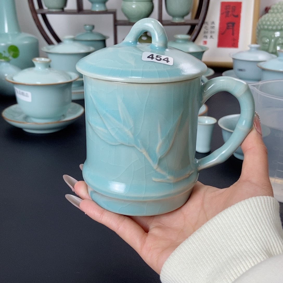 仿古釉雕刻办公杯瑕454号