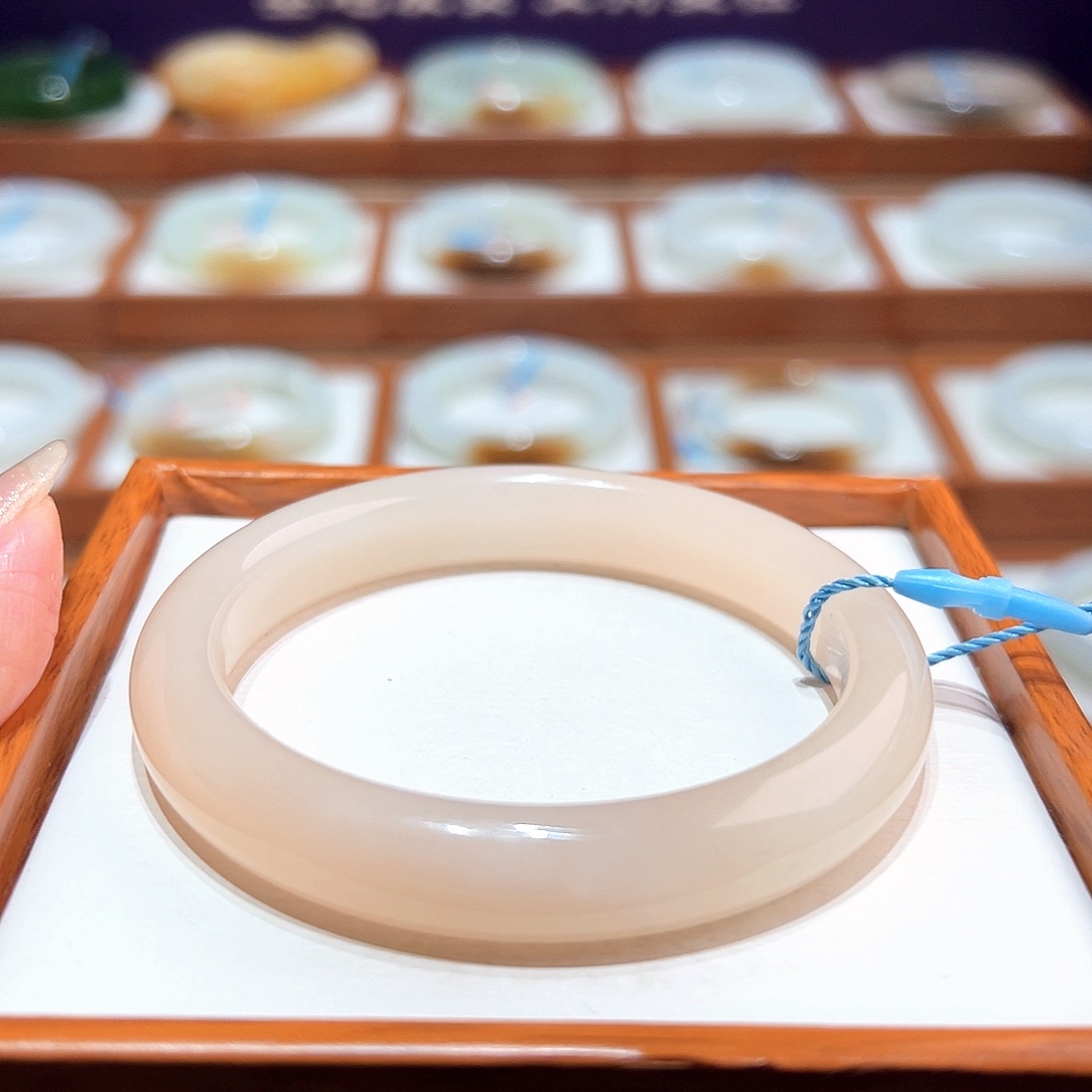 和田玉手镯58/57未镶嵌