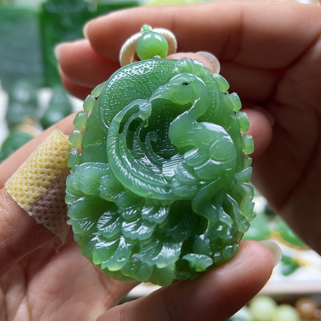 和田玉吊坠未镶嵌