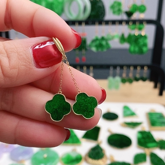 翡翠耳饰18K金镶嵌耳饰