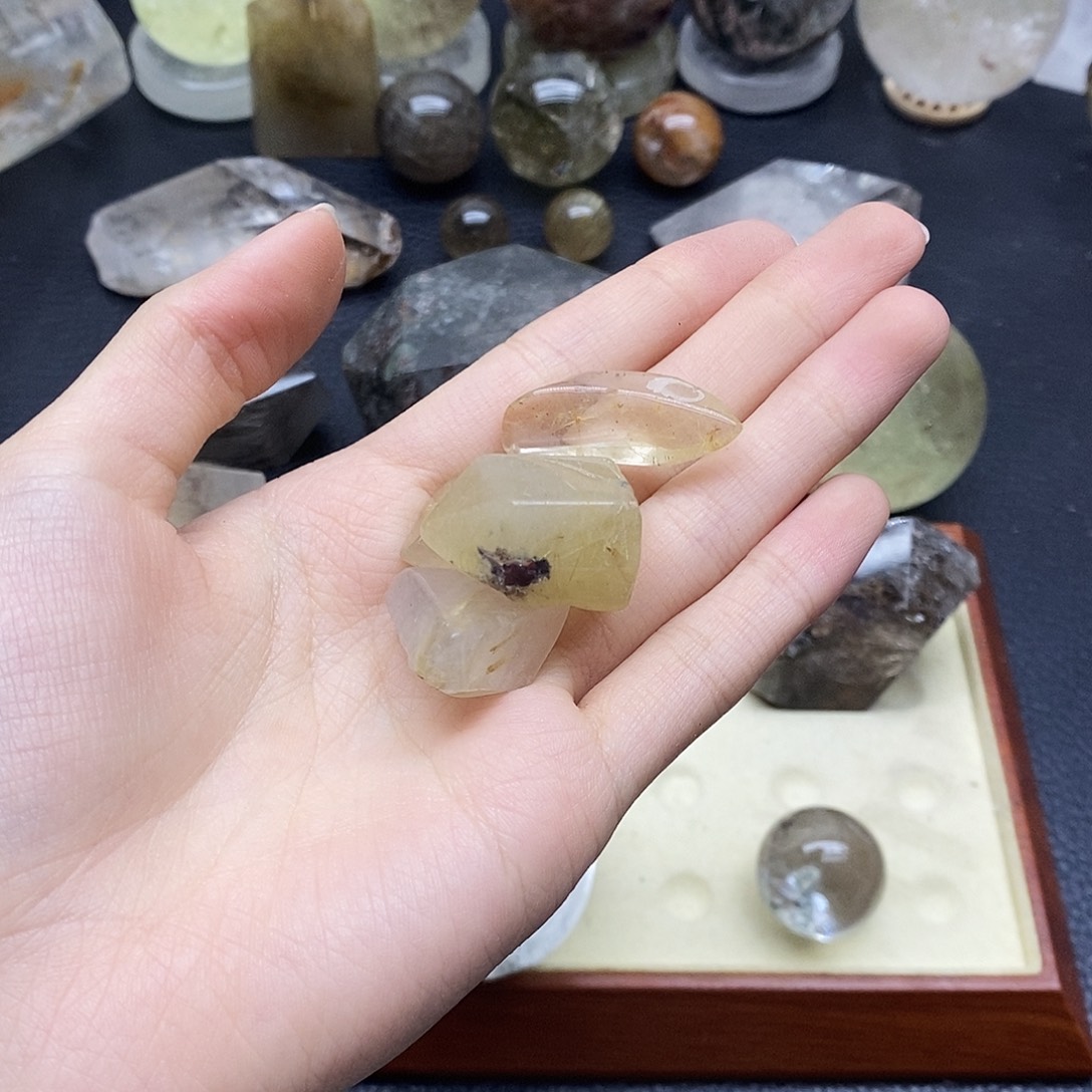 珠宝半成品水晶未镶嵌202水晶石