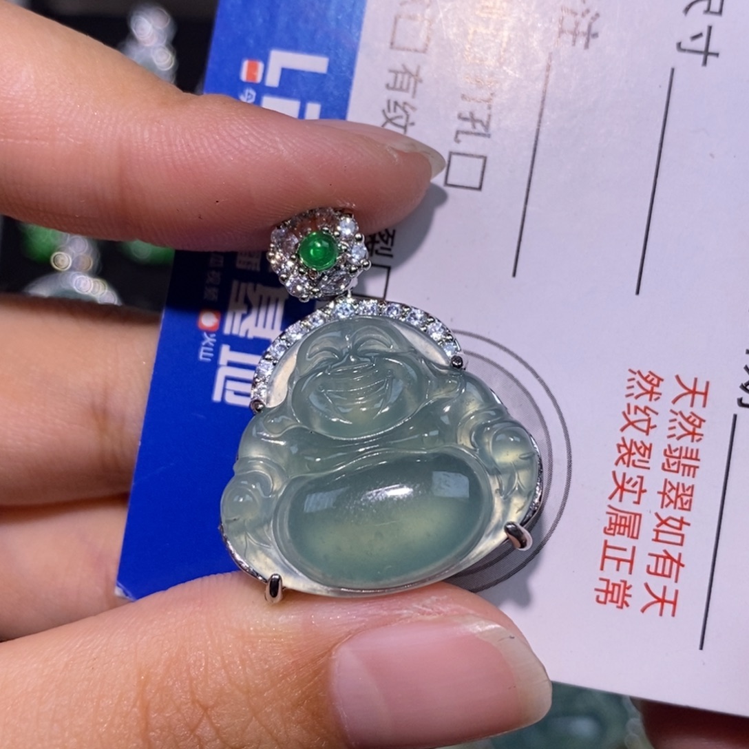 颈饰未镶嵌翡翠天然