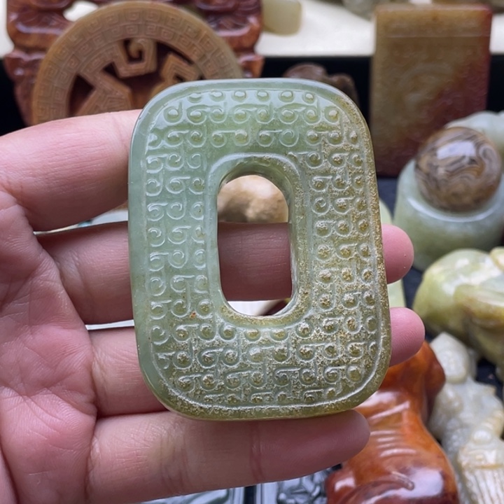 蛇纹石玉未镶嵌颈饰39