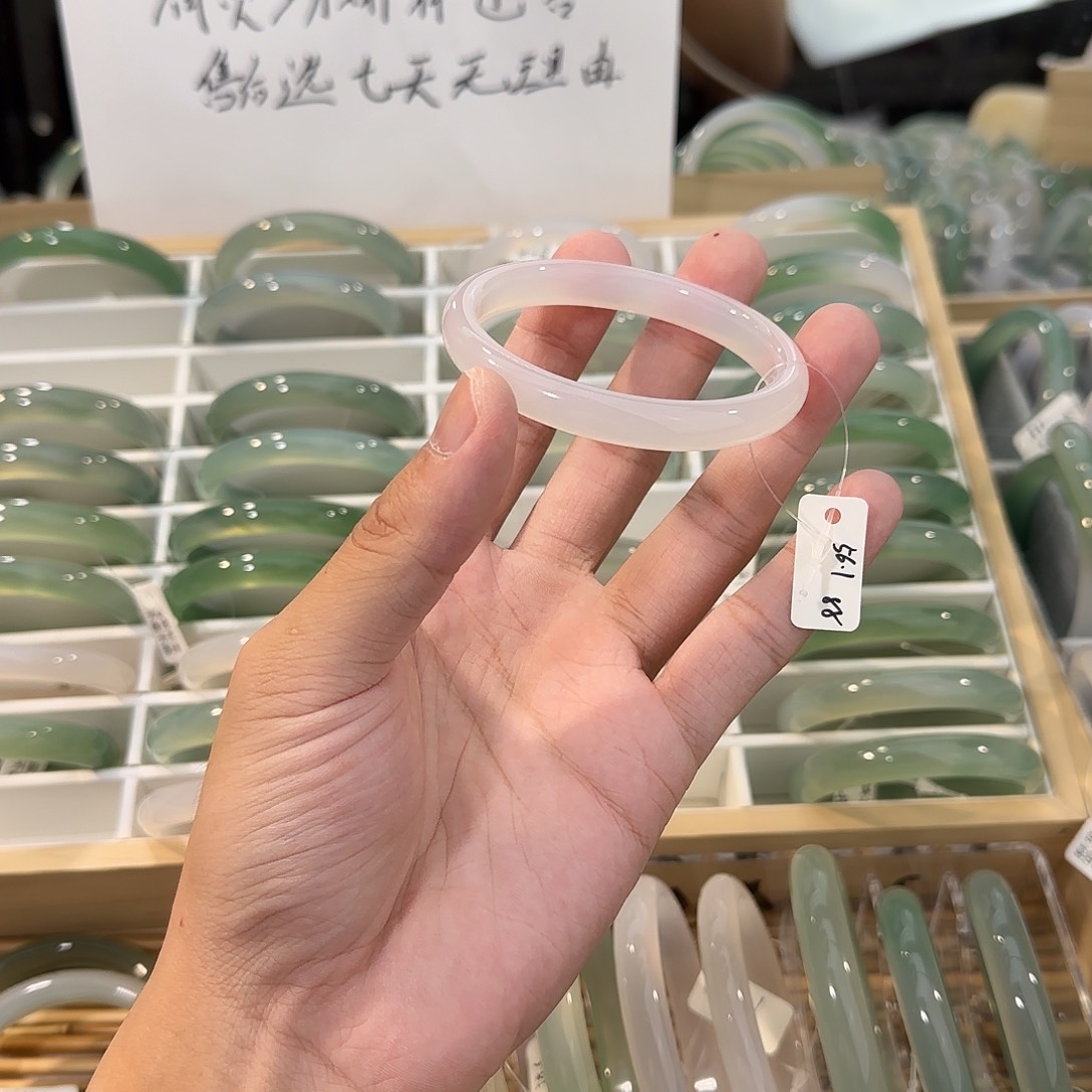 手镯玛瑙/玉髓未镶嵌圈口56.1